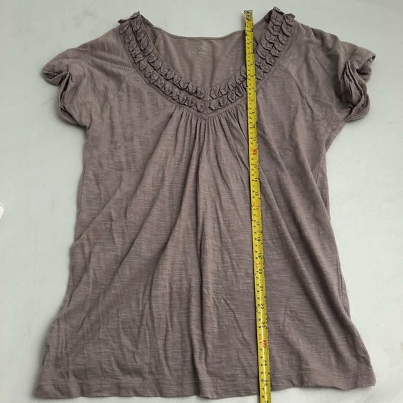 LOFT taupe detailed v-neck short sleeve t-shirt M - Picture 6 of 6